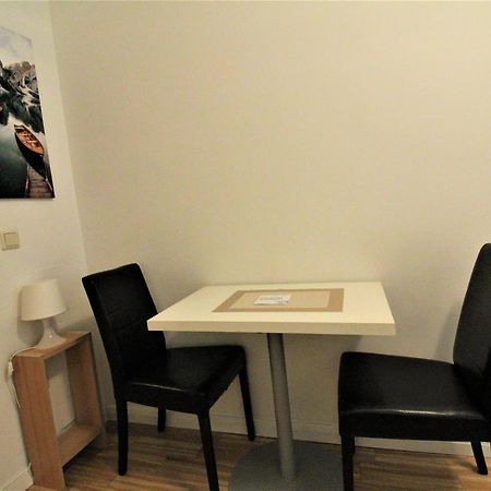 Small Studio Close To City Center Wien Ngoại thất bức ảnh